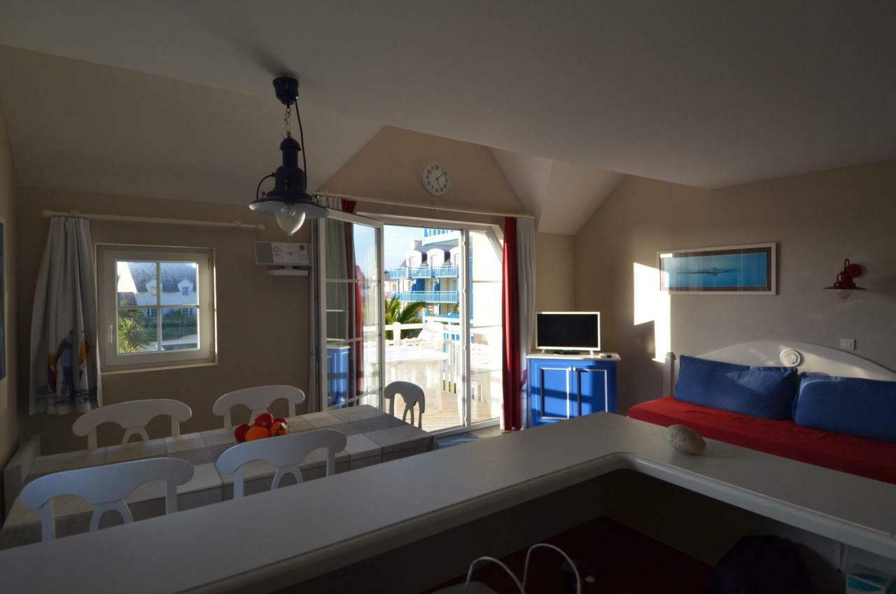 Vacances A L Ocean - T4 Grand Balcon Tout Confort - Wifi Et Parking Gratuits - Mer Plage Piscine A Environ 25 M - Centre Ville, Tous Commerces, Marche, Et Port A 10 Minutes A Pied En Longeant La Mer Guilvinec Luaran gambar