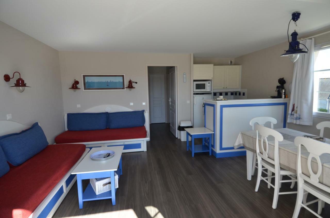 Vacances A L Ocean - T4 Grand Balcon Tout Confort - Wifi Et Parking Gratuits - Mer Plage Piscine A Environ 25 M - Centre Ville, Tous Commerces, Marche, Et Port A 10 Minutes A Pied En Longeant La Mer Guilvinec Luaran gambar