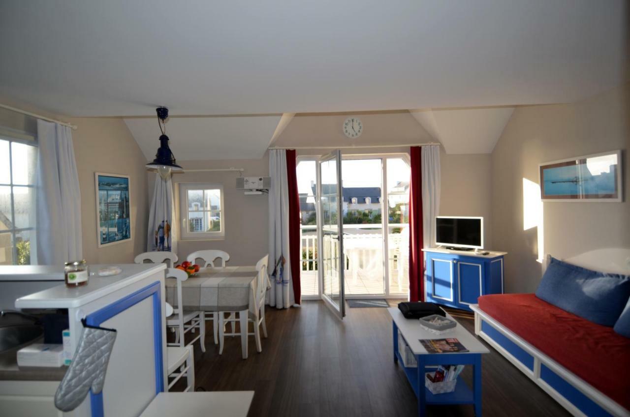 Vacances A L Ocean - T4 Grand Balcon Tout Confort - Wifi Et Parking Gratuits - Mer Plage Piscine A Environ 25 M - Centre Ville, Tous Commerces, Marche, Et Port A 10 Minutes A Pied En Longeant La Mer Guilvinec Luaran gambar