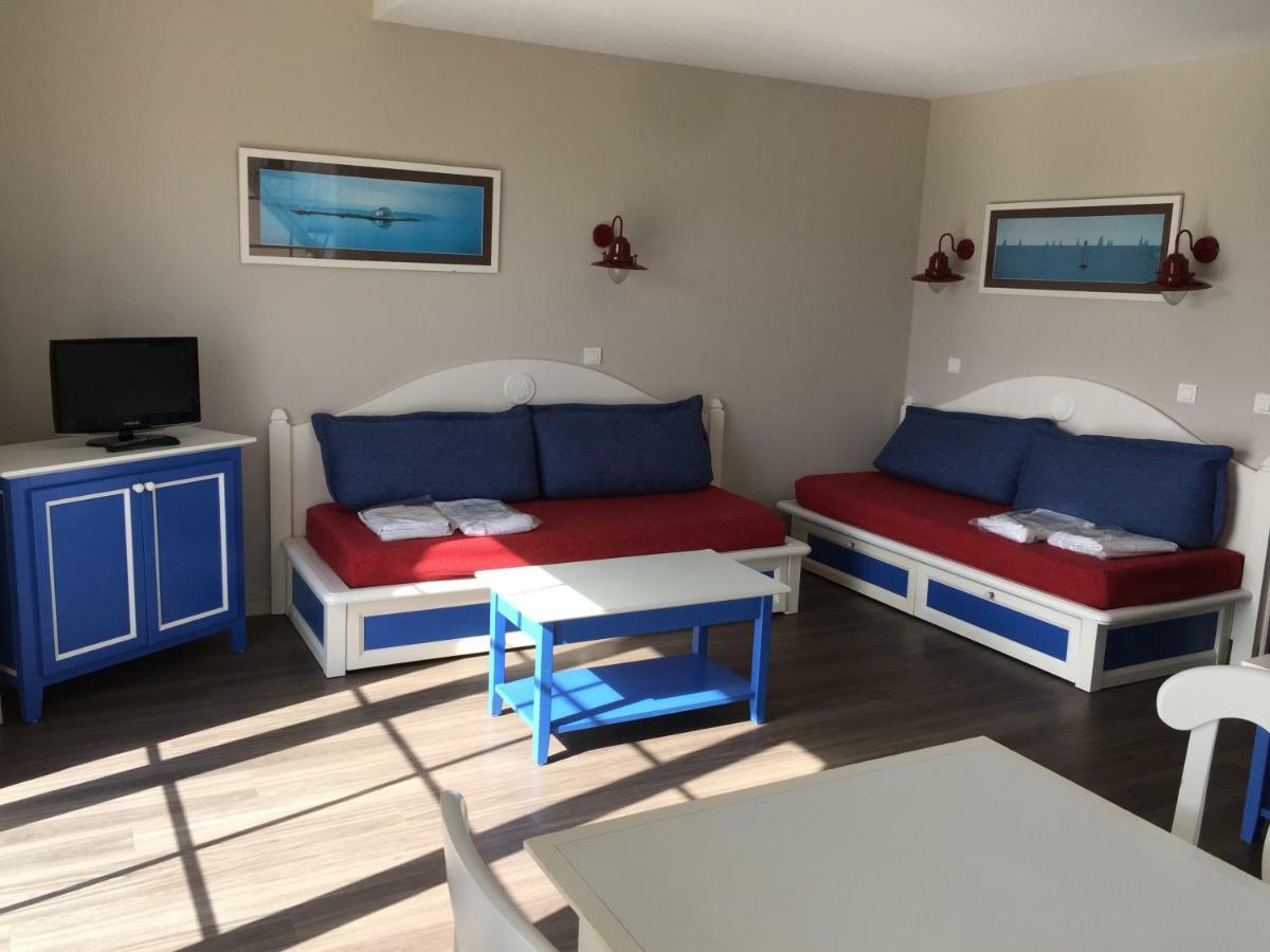 Vacances A L Ocean - T4 Grand Balcon Tout Confort - Wifi Et Parking Gratuits - Mer Plage Piscine A Environ 25 M - Centre Ville, Tous Commerces, Marche, Et Port A 10 Minutes A Pied En Longeant La Mer Guilvinec Luaran gambar