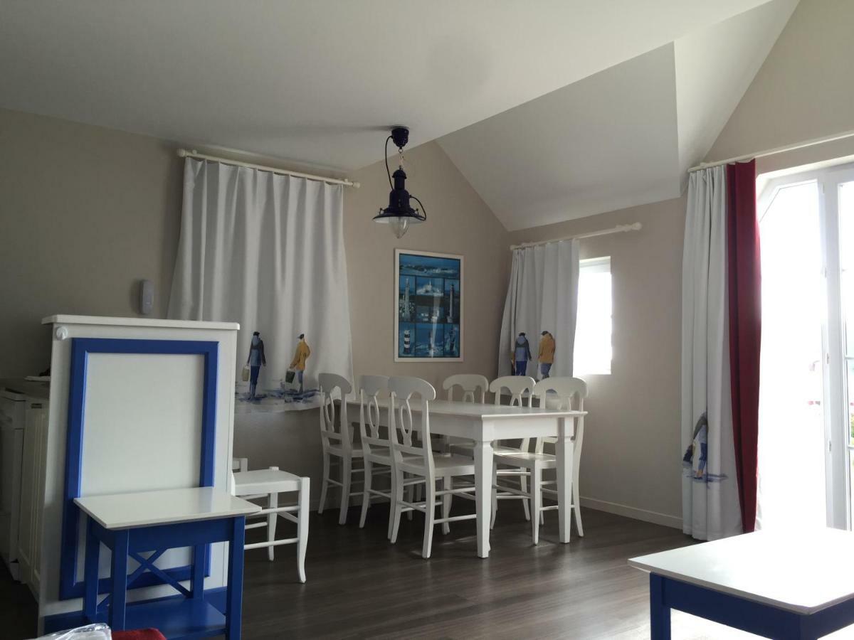 Vacances A L Ocean - T4 Grand Balcon Tout Confort - Wifi Et Parking Gratuits - Mer Plage Piscine A Environ 25 M - Centre Ville, Tous Commerces, Marche, Et Port A 10 Minutes A Pied En Longeant La Mer Guilvinec Luaran gambar